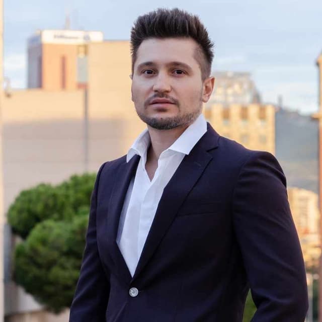 Tom Lobo